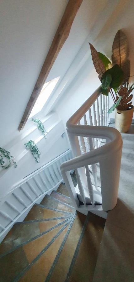 בילאווה Klimatyczny Apartament Nr 8 Z Widokiem Na Gory Sowie מראה חיצוני תמונה
