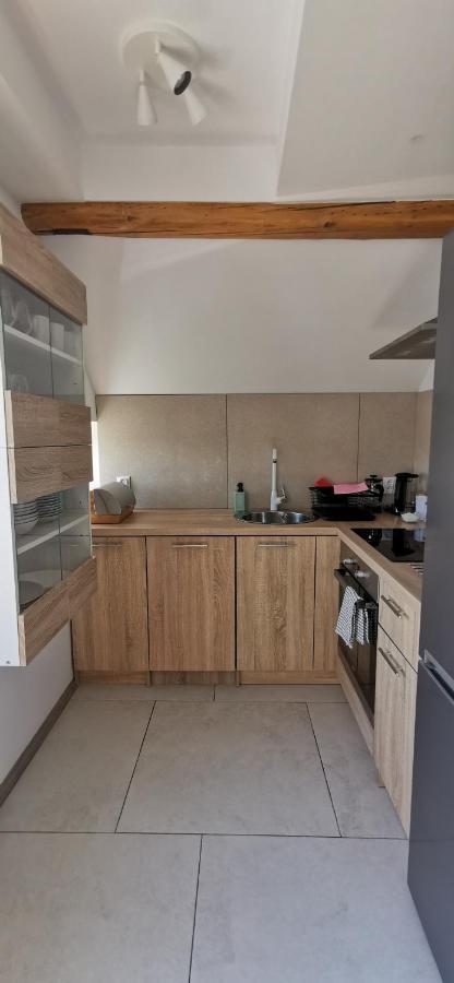 בילאווה Klimatyczny Apartament Nr 8 Z Widokiem Na Gory Sowie מראה חיצוני תמונה