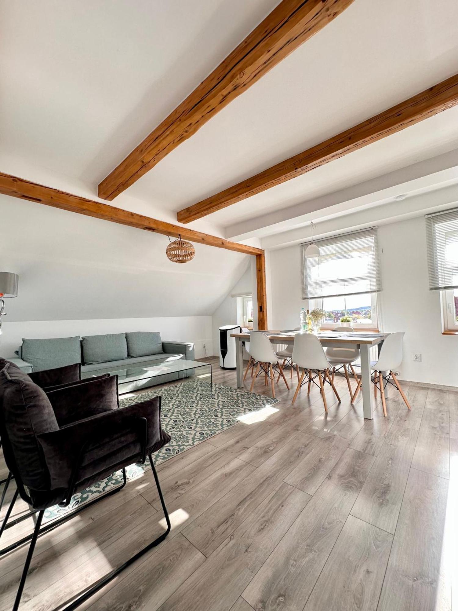 בילאווה Klimatyczny Apartament Nr 8 Z Widokiem Na Gory Sowie מראה חיצוני תמונה
